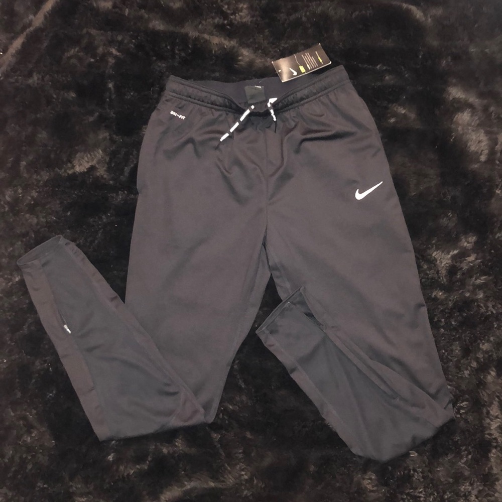 NIKE Running pockets & ankle zips DryFit pants ❤️